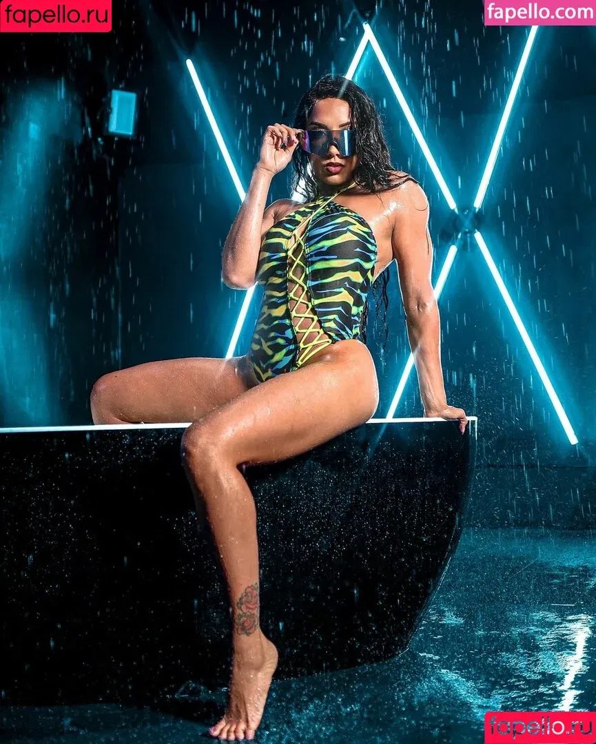 Leila Grey / Miss_LeilaGrey / dear.leyla Onlyfans Photo Gallery 