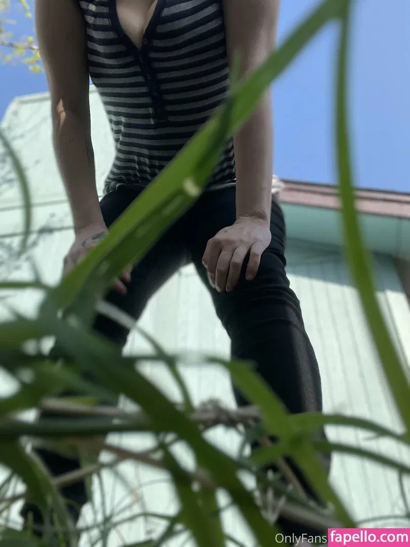 holykoley Onlyfans Photo Gallery 