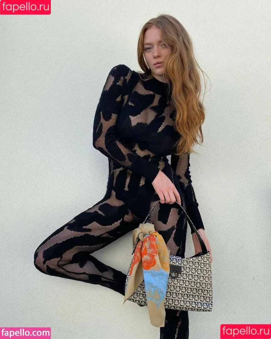 Larsen Thompson / larsenthompson / larsenthompsonofficial Onlyfans Photo Gallery 