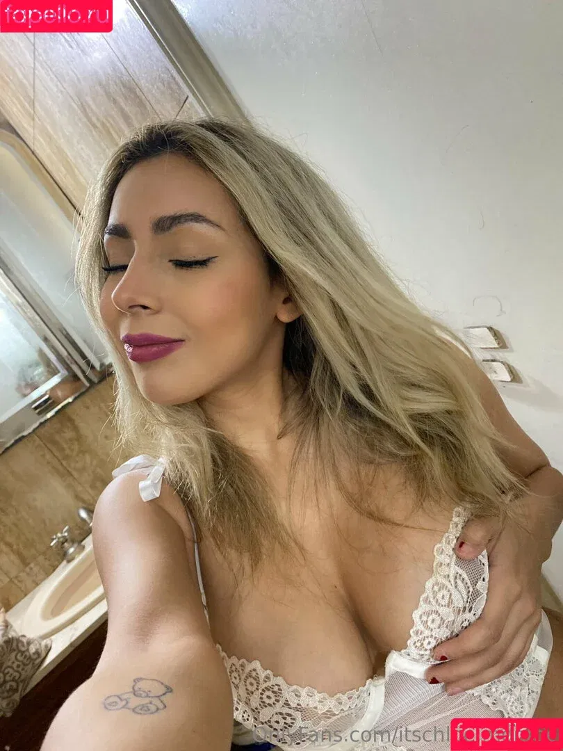 chloemonroe / itschloe.monroe Onlyfans Photo Gallery 