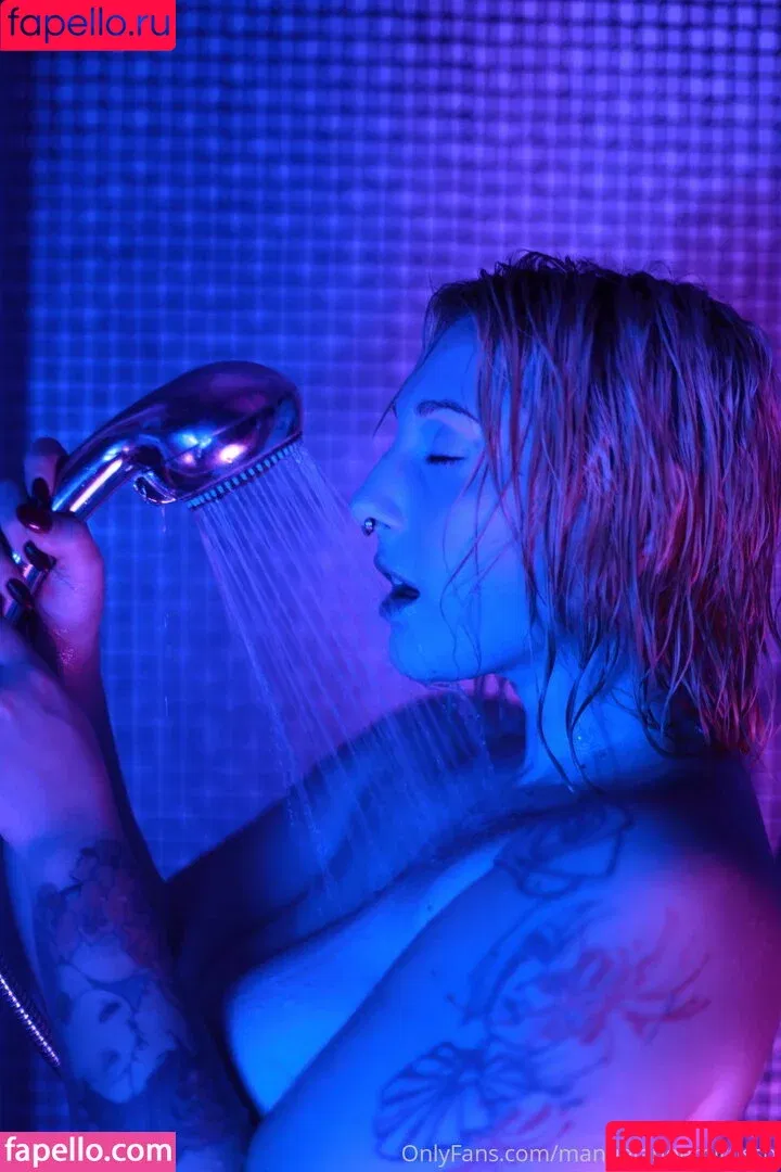 Manuela Noemi Russo / Manuelanoemirusso / Scorpiolela / instamaosdeouro Onlyfans Photo Gallery 