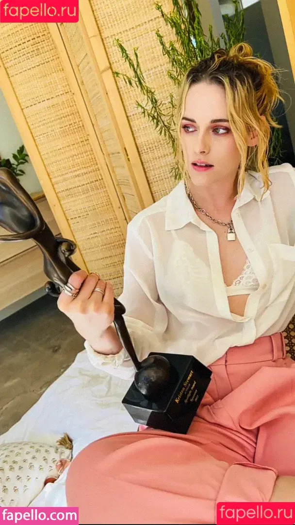 Kristen Stewart / kristenstewartx Onlyfans Photo Gallery 