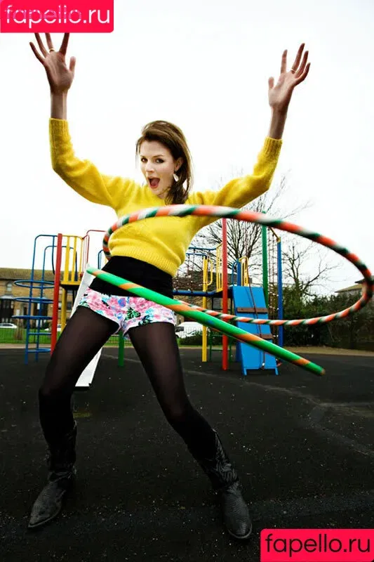 Aisling Bea / baby_aisling / weemissbea Onlyfans Photo Gallery 