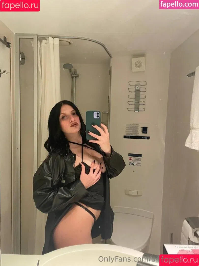 Abigail Lux / Abigaillux / lovelyabigaillux Onlyfans Photo Gallery 