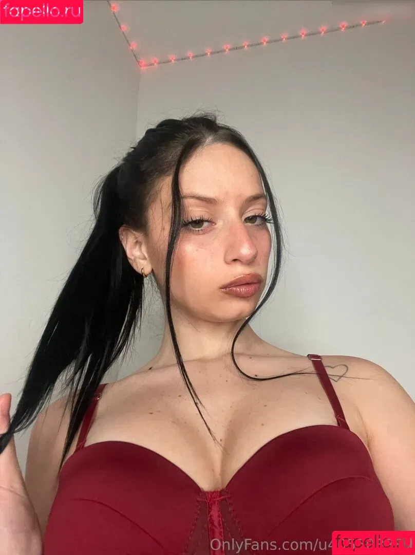 Abigail Lux / Abigaillux / lovelyabigaillux Onlyfans Photo Gallery 