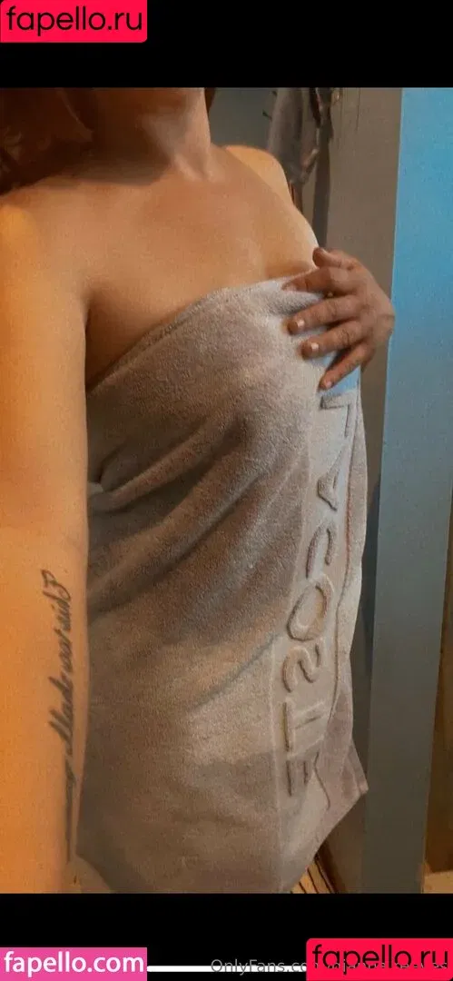 gianna.reeves / keaanuureeves Onlyfans Photo Gallery 