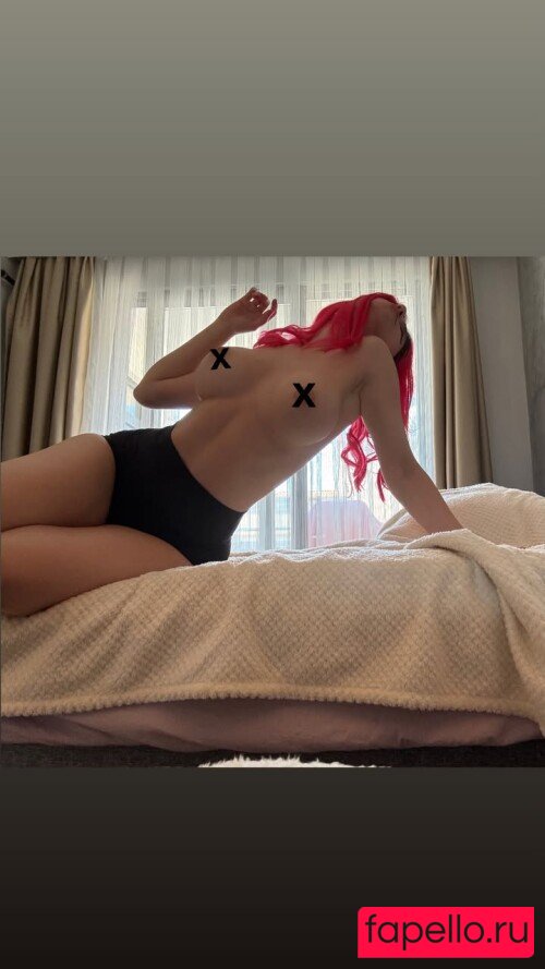 Zeynep Ece Nude Onlyfans Photo 8
