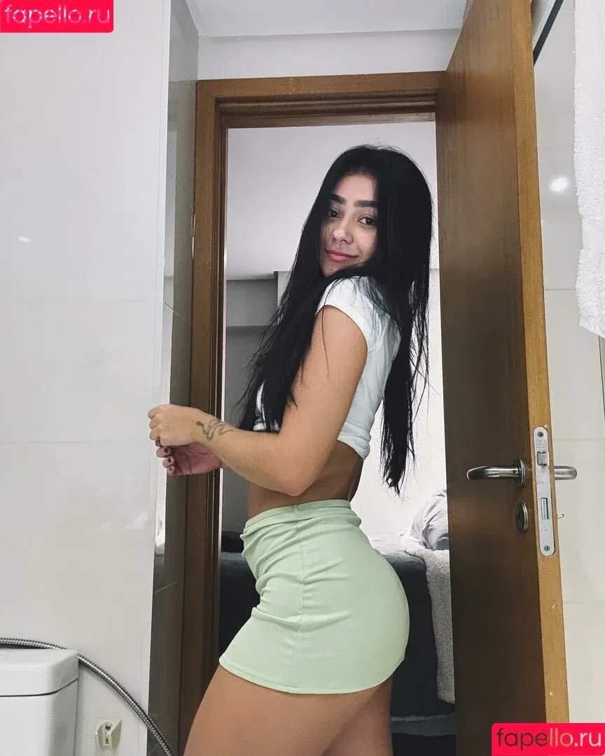 Rebeca Bareto / beca_barreto / becaa_barreto Onlyfans Photo Gallery 