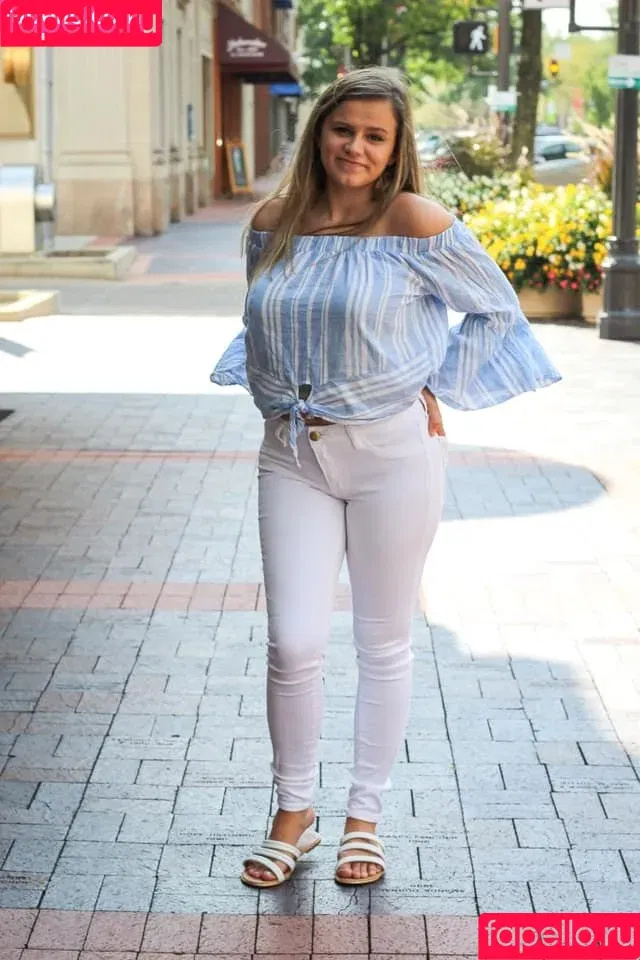 Macy Nicole Burris / macynicole / macynicole.1 Onlyfans Photo Gallery 