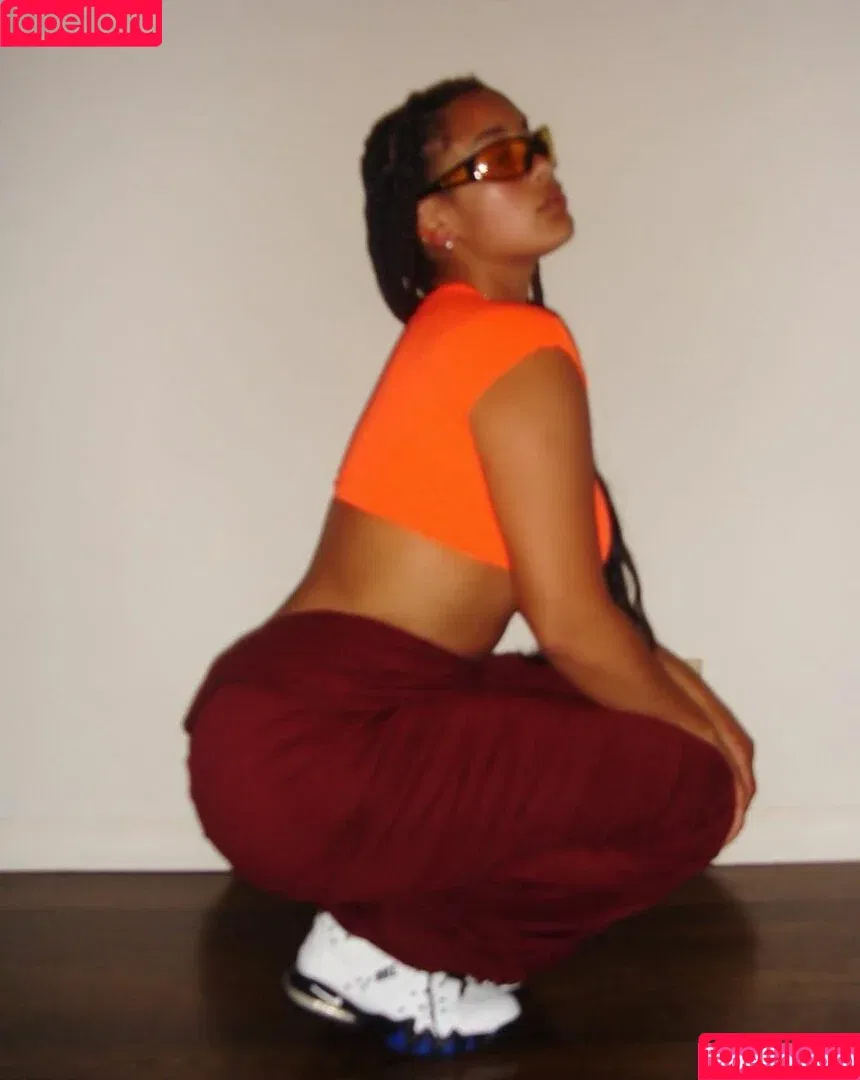 Jorja Smith / itstaaayy / jorjasmith_ Onlyfans Photo Gallery 