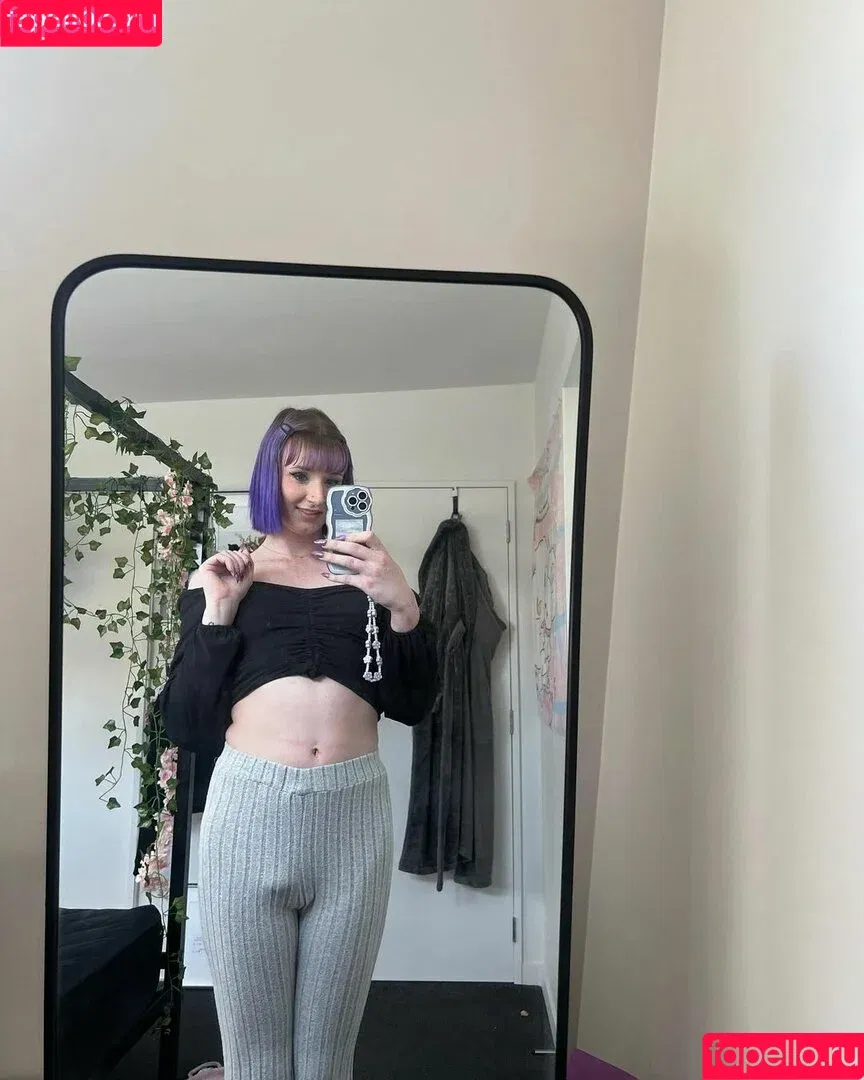 Cassie Moans / cass_moans / cassie.moans / cassiemoans Onlyfans Photo Gallery 