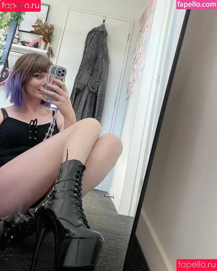 Cassie Moans / cass_moans / cassie.moans / cassiemoans Onlyfans Photo Gallery 