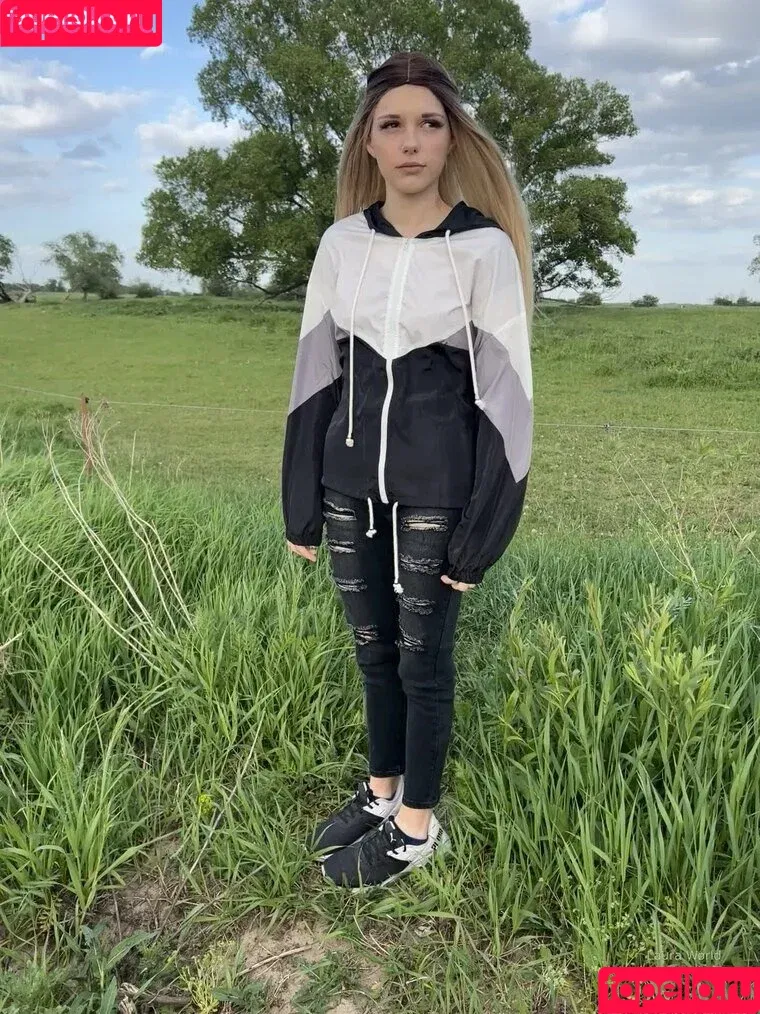 Laura World / laura-world18 / laurasworld_94 / lauraworld8 Onlyfans Photo Gallery 