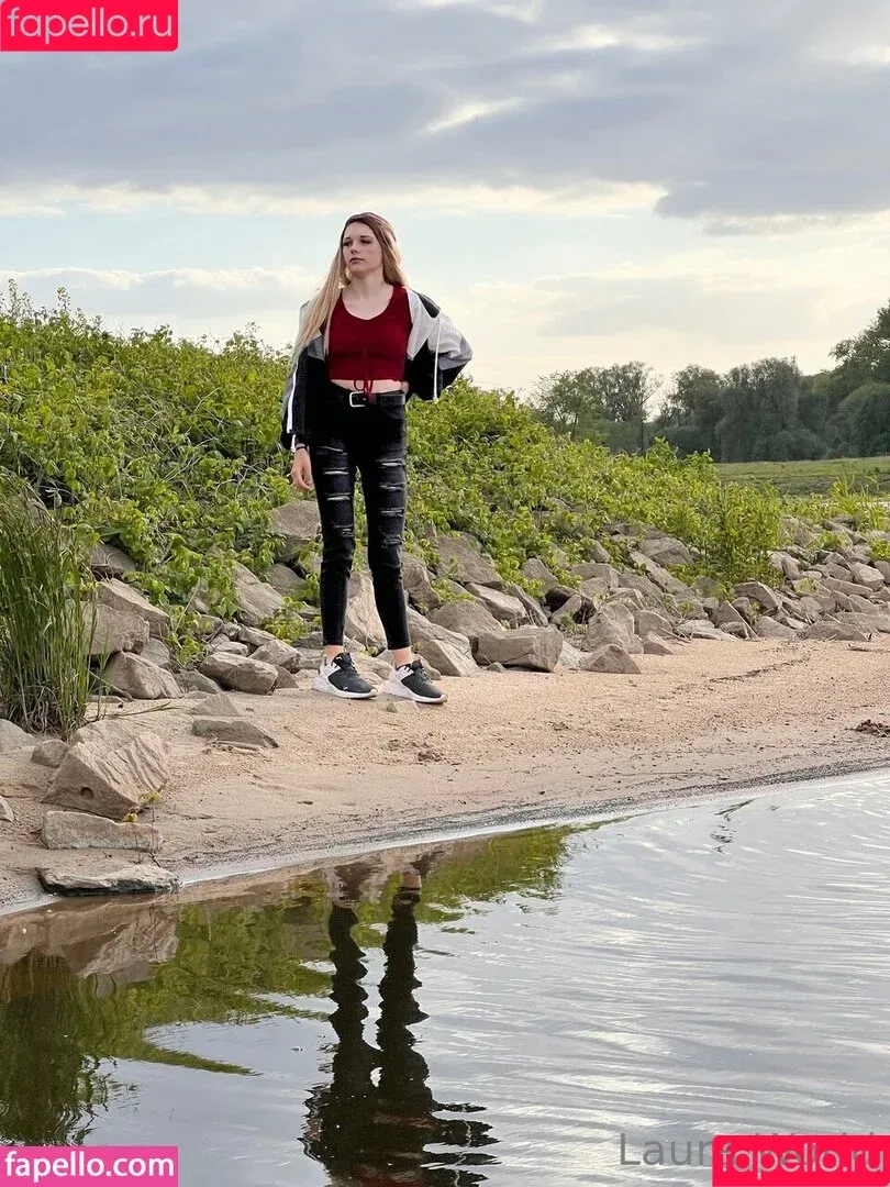 Laura World / laura-world18 / laurasworld_94 / lauraworld8 Onlyfans Photo Gallery 