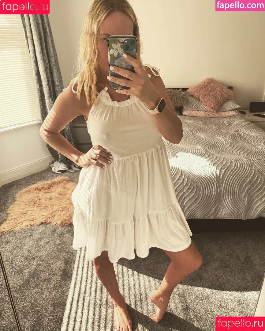 Sam Emily Smith VIP / SamEmilysmith78 / samemilysmith Onlyfans Photo Gallery 