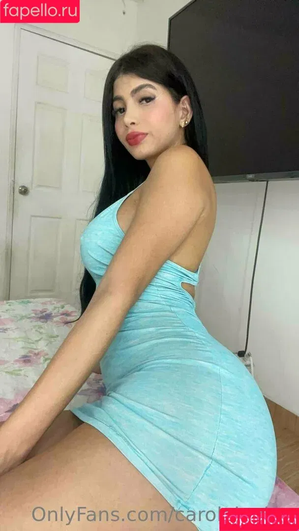 carolainvina / caroline_vina Onlyfans Photo Gallery 