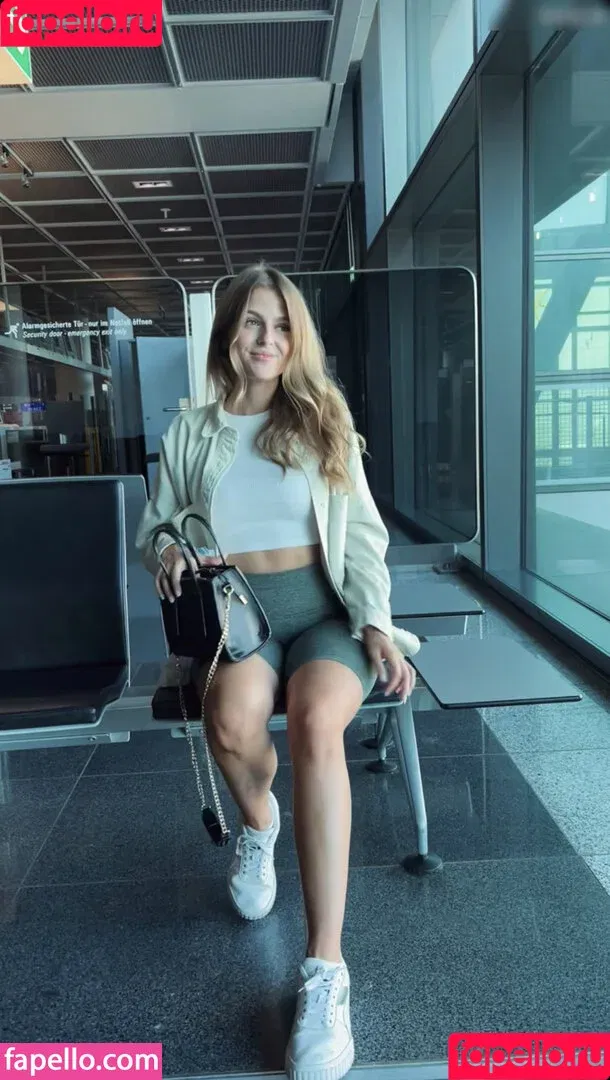 Melina Msxou / Melina.msxou / sarahtoninx9_ Onlyfans Photo Gallery 