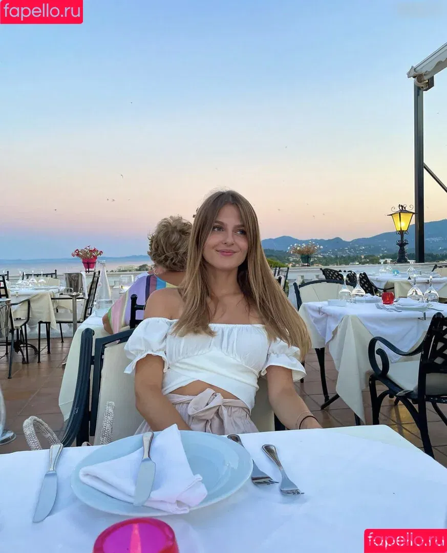 Melina Msxou / Melina.msxou / sarahtoninx9_ Onlyfans Photo Gallery 