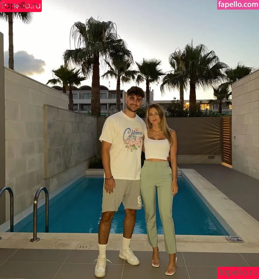 Melina Msxou / Melina.msxou / sarahtoninx9_ Onlyfans Photo Gallery 