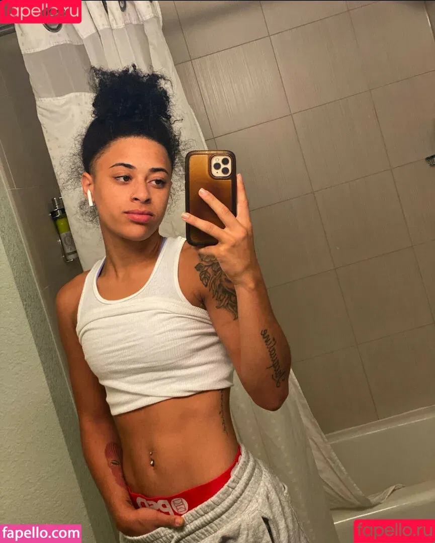 Treasure Osiria / itsosiriaaa / itstrebaby / osiria_15 / treasureosiria Onlyfans Photo Gallery 