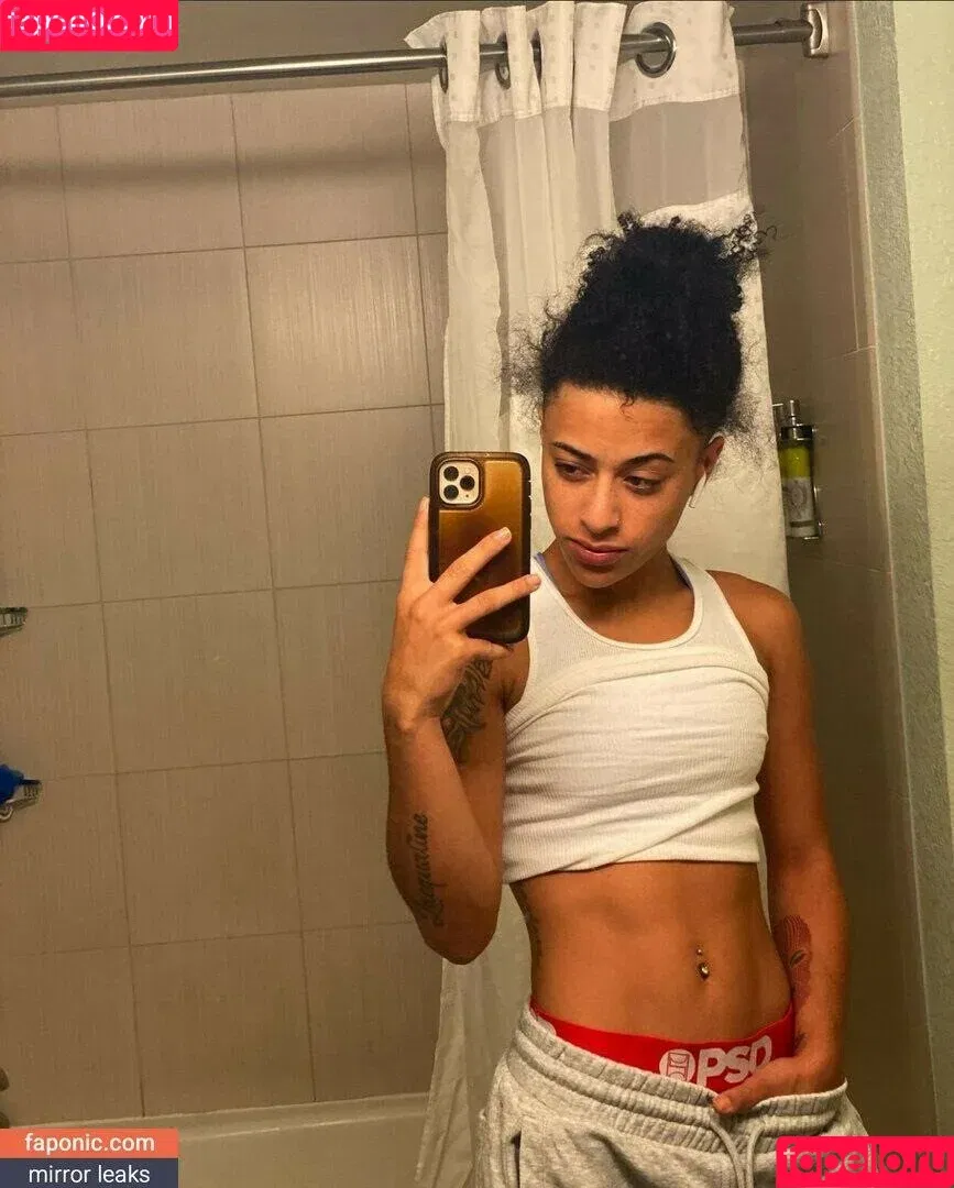 Treasure Osiria / itsosiriaaa / itstrebaby / osiria_15 / treasureosiria Onlyfans Photo Gallery 