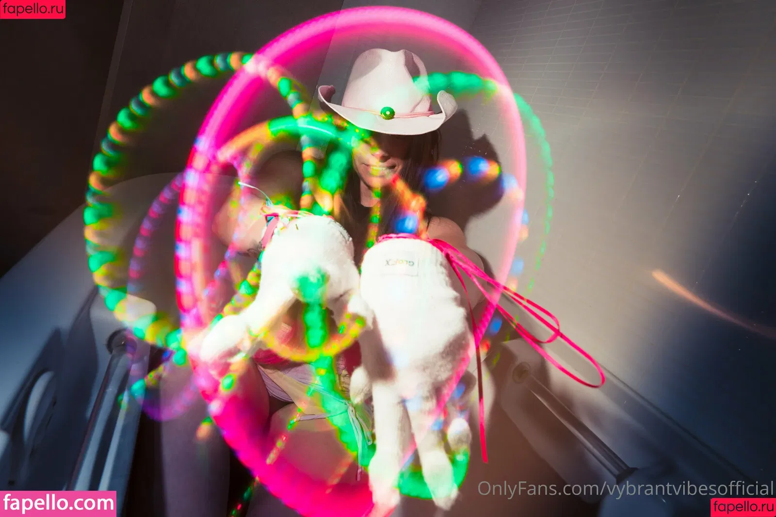vybrantvibes / vybrantvibesofficial Onlyfans Photo Gallery 