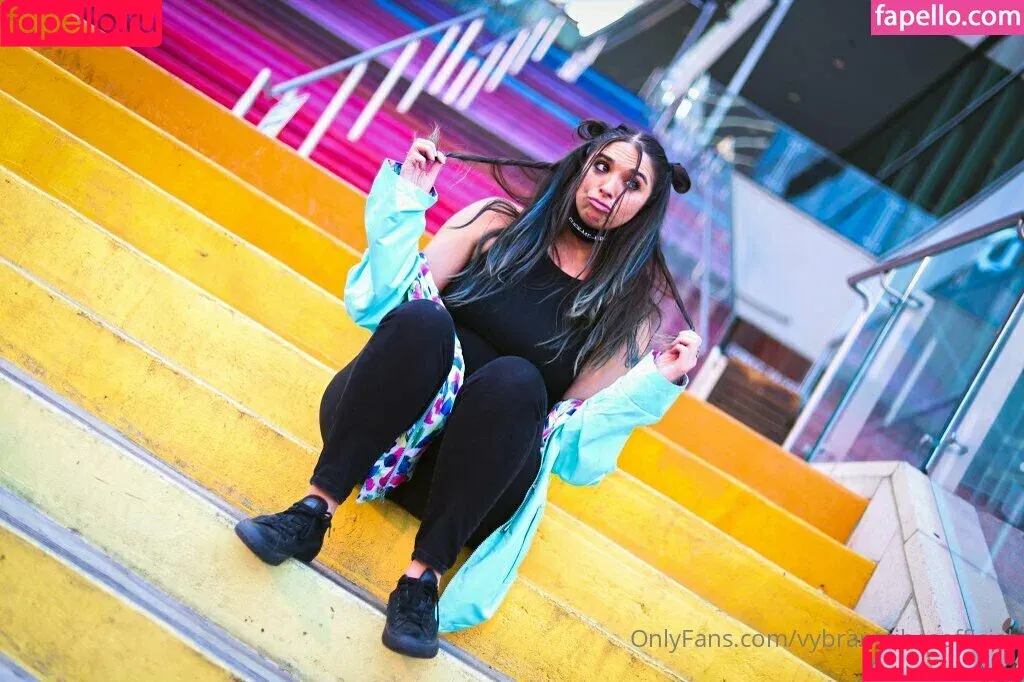 vybrantvibes / vybrantvibesofficial Onlyfans Photo Gallery 