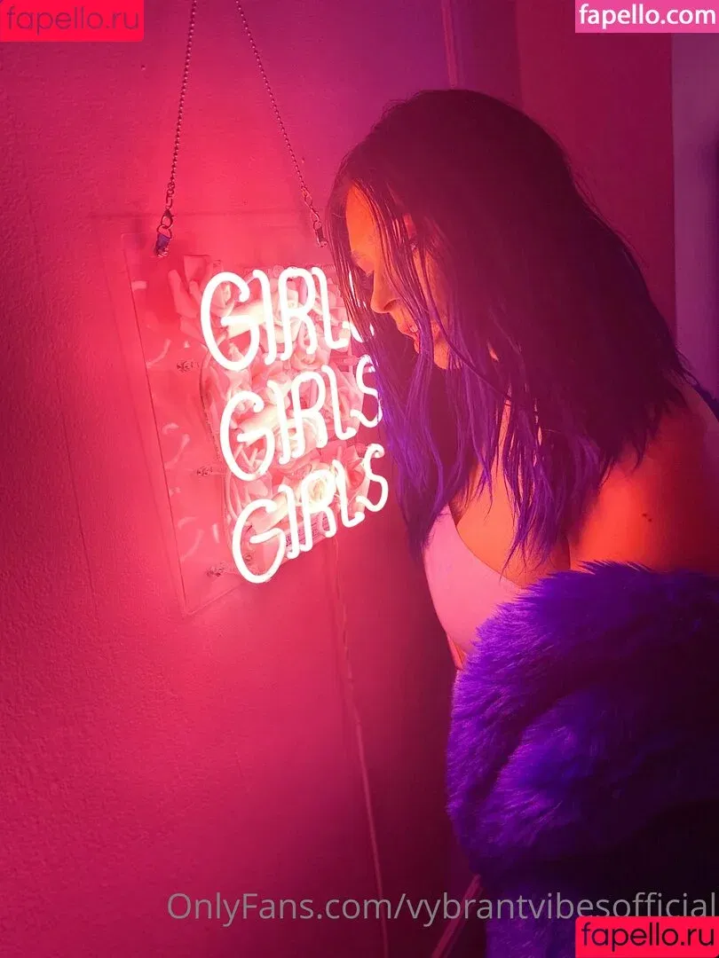 vybrantvibes / vybrantvibesofficial Onlyfans Photo Gallery 