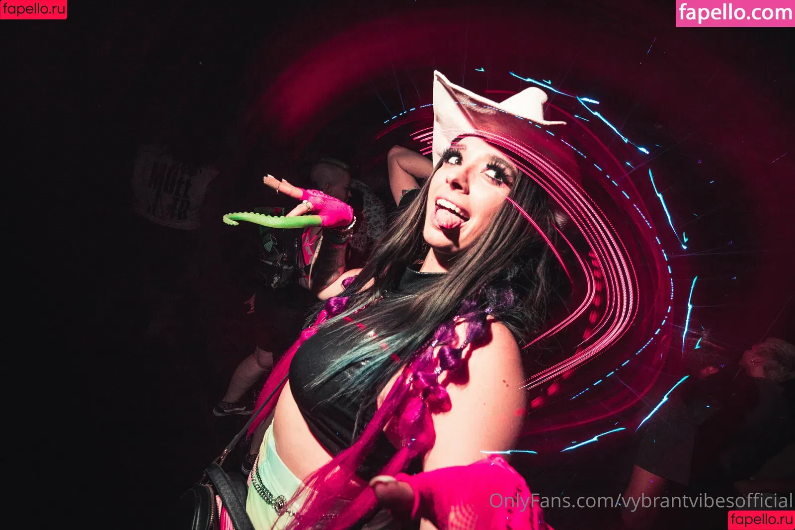 vybrantvibes / vybrantvibesofficial Onlyfans Photo Gallery 