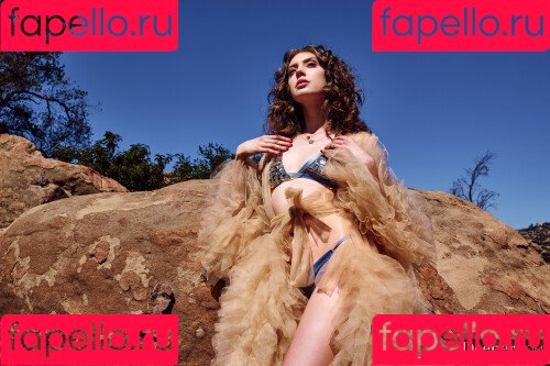 Emily Woods Onlyfans Photo Gallery 