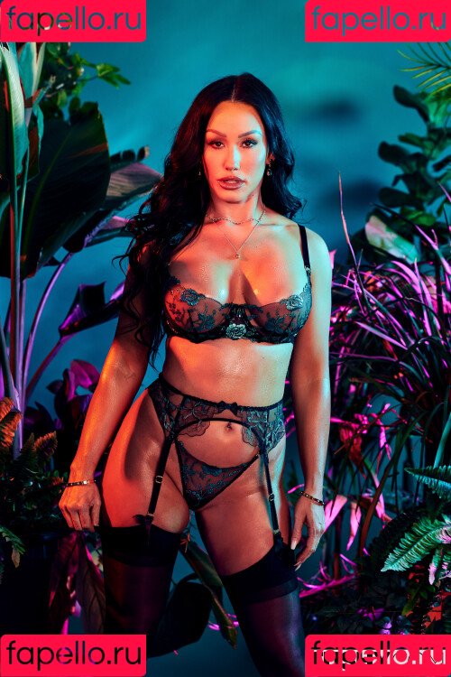 Emily Woods Onlyfans Photo Gallery 