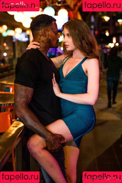 Emily Woods Onlyfans Photo Gallery 