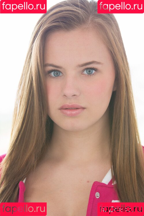 Emily Woods Onlyfans Photo Gallery 