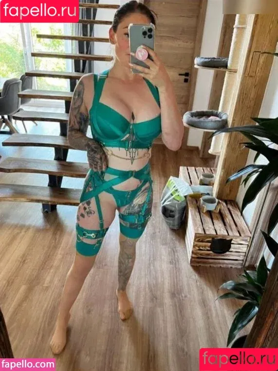 Little Princess Hedi / hediii.91 / littleprincess / princesshedi91 Onlyfans Photo Gallery 