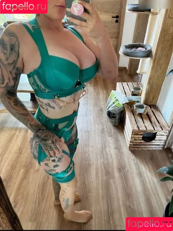 Little Princess Hedi / hediii.91 / littleprincess / princesshedi91 Onlyfans Photo Gallery 