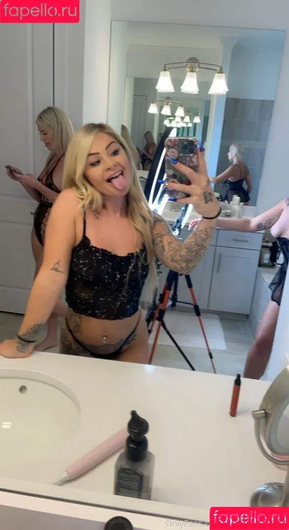 brookeshowsxox / brookeshowsxx Onlyfans Photo Gallery 