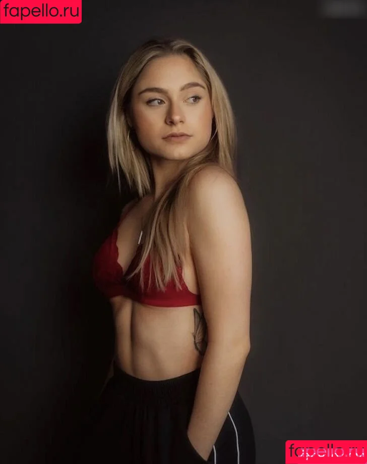 Alina Khani Nude Onlyfans Photo 22