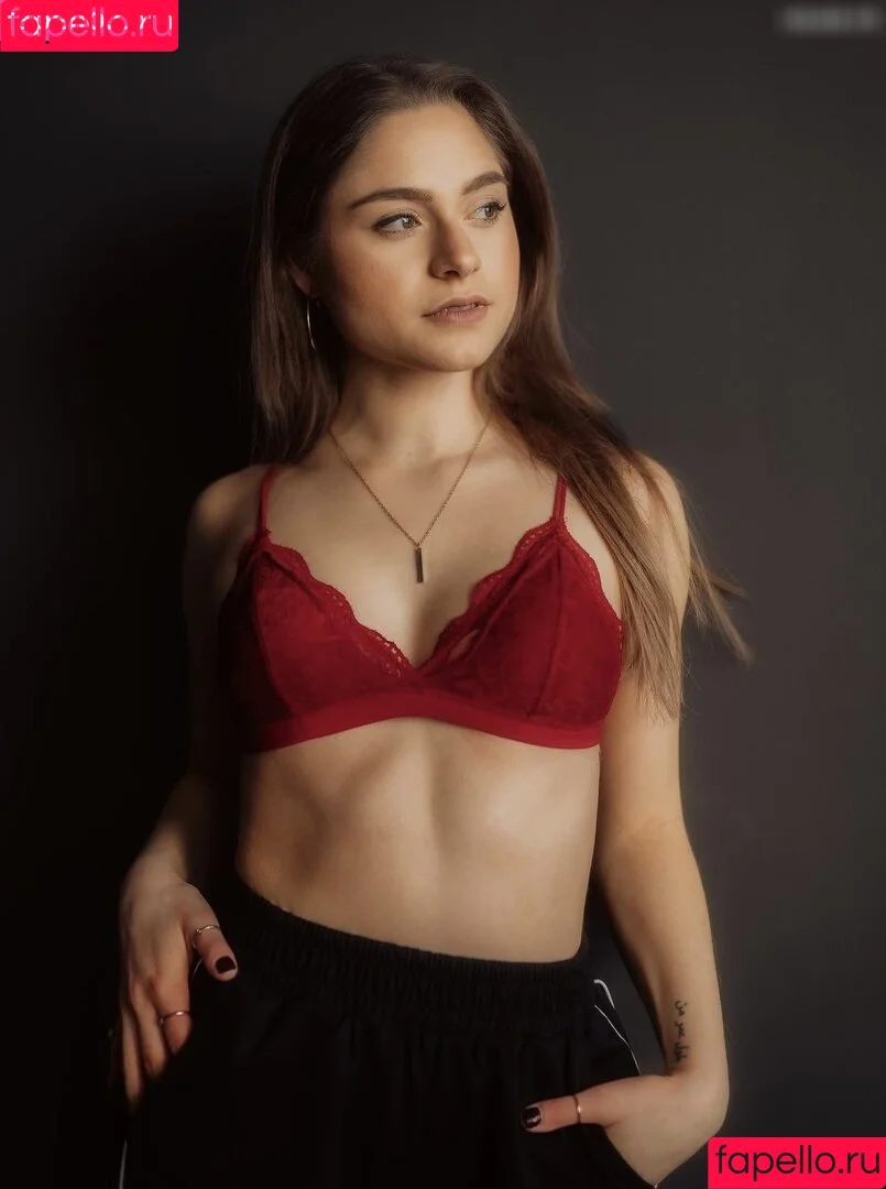 Alina Khani Nude Onlyfans Photo 21