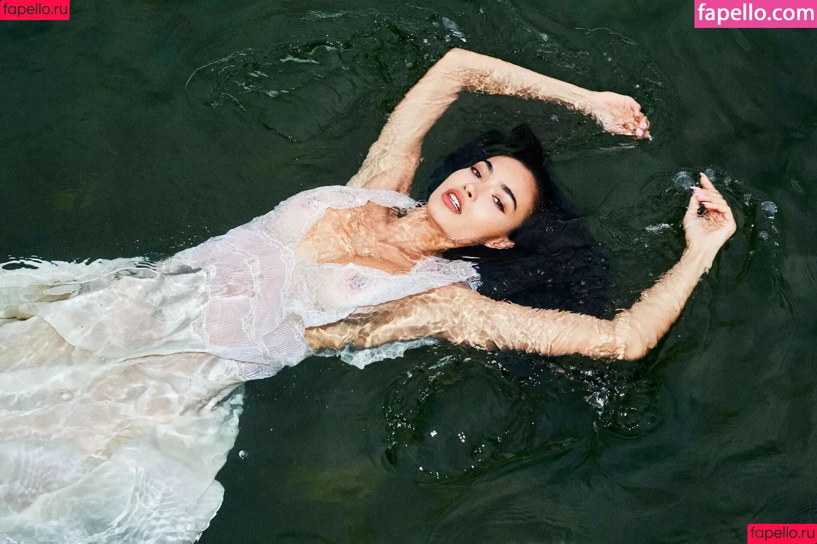 Kelly Gale / kellybellyboom Onlyfans Photo Gallery 