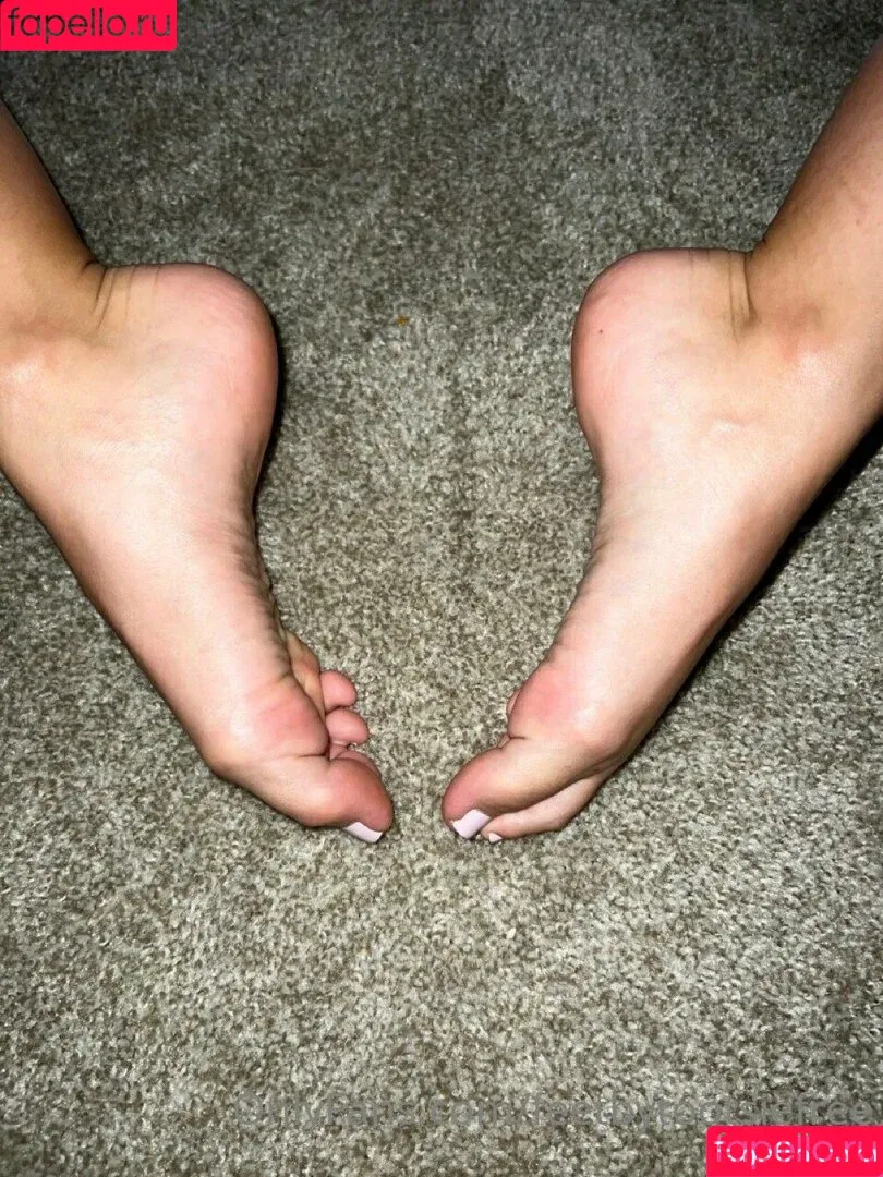 feetbytootsiefree Onlyfans Photo Gallery 