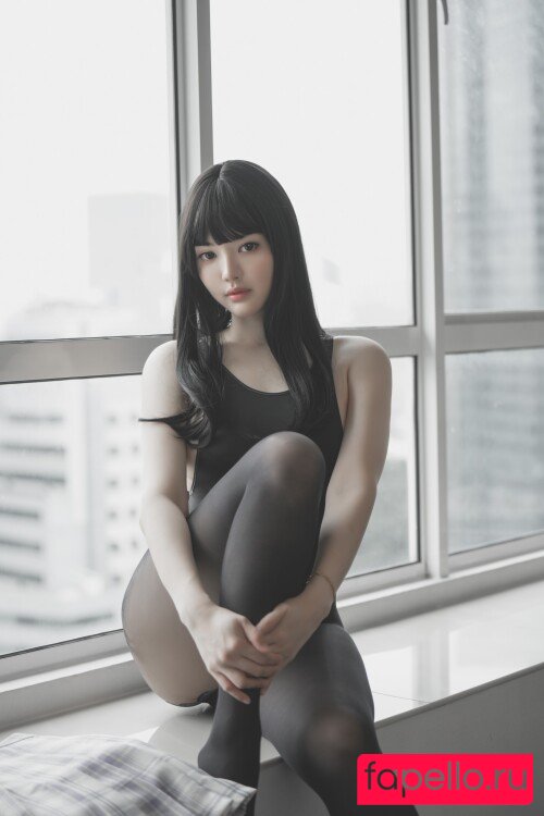 Ying Tze Nude Onlyfans Photo 9