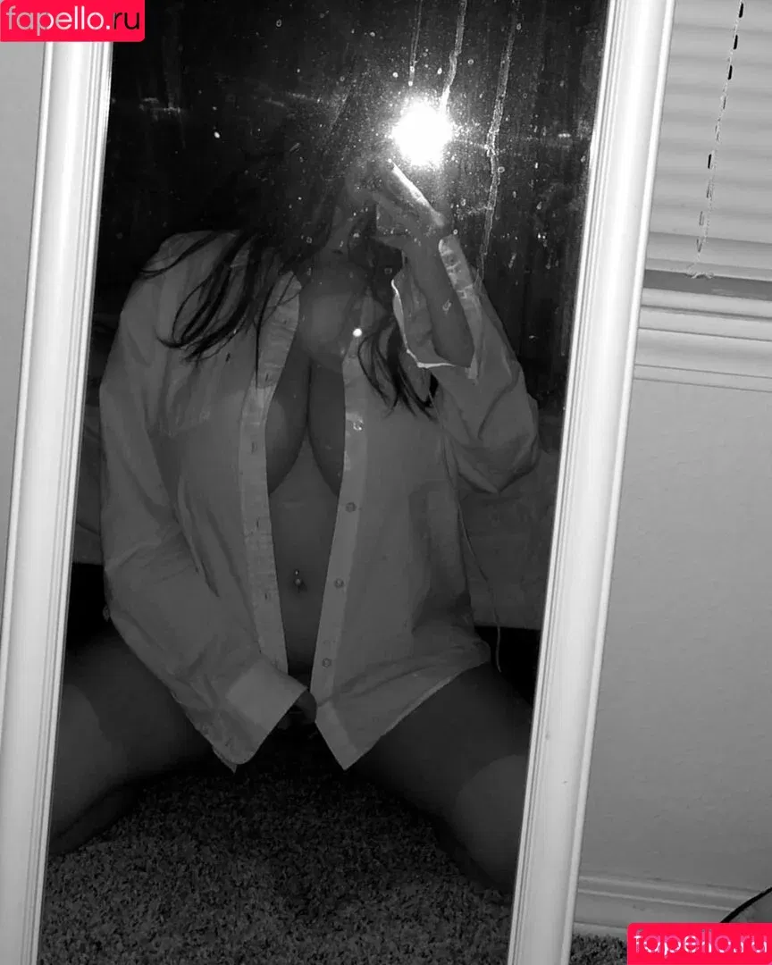 https: / realhawwt / realhawwtgirlshiiiiit Onlyfans Photo Gallery 