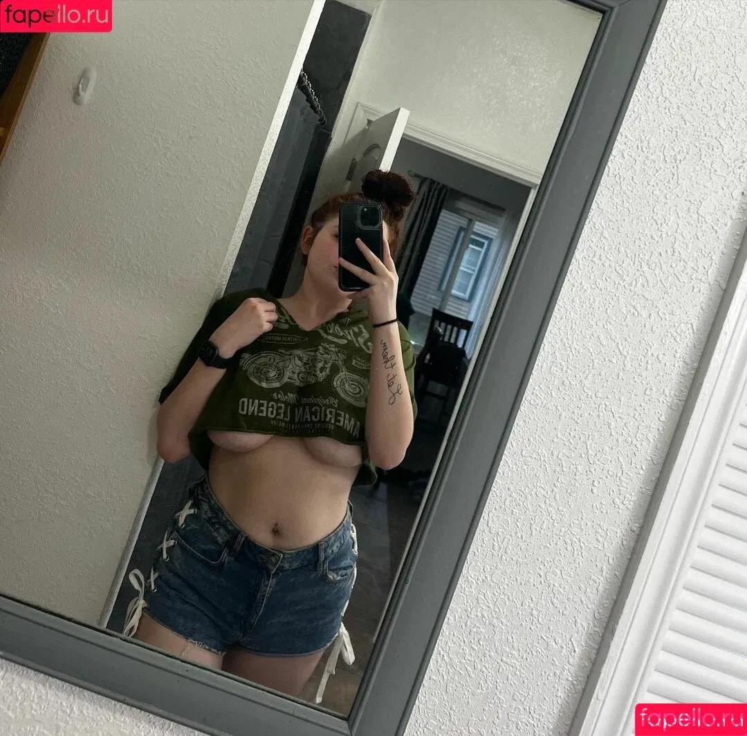 https: / realhawwt / realhawwtgirlshiiiiit Onlyfans Photo Gallery 