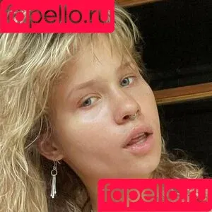 Mia / Rocket Baby / rocket_baby / rocket_bb / rocketbaby_ Onlyfans Photo Gallery 