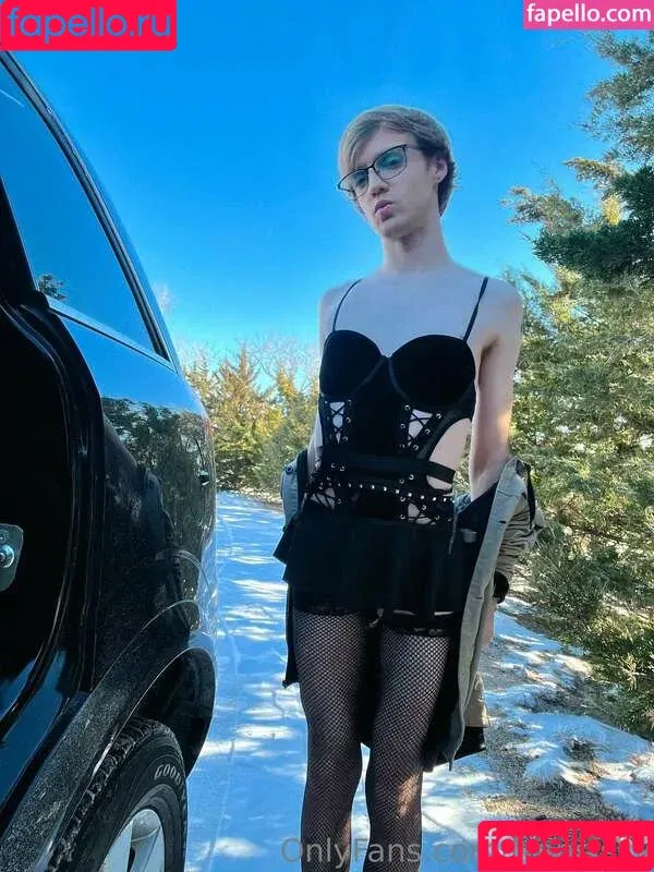 BellaaroseXXX / bellaarosexx / femdreamii Onlyfans Photo Gallery 