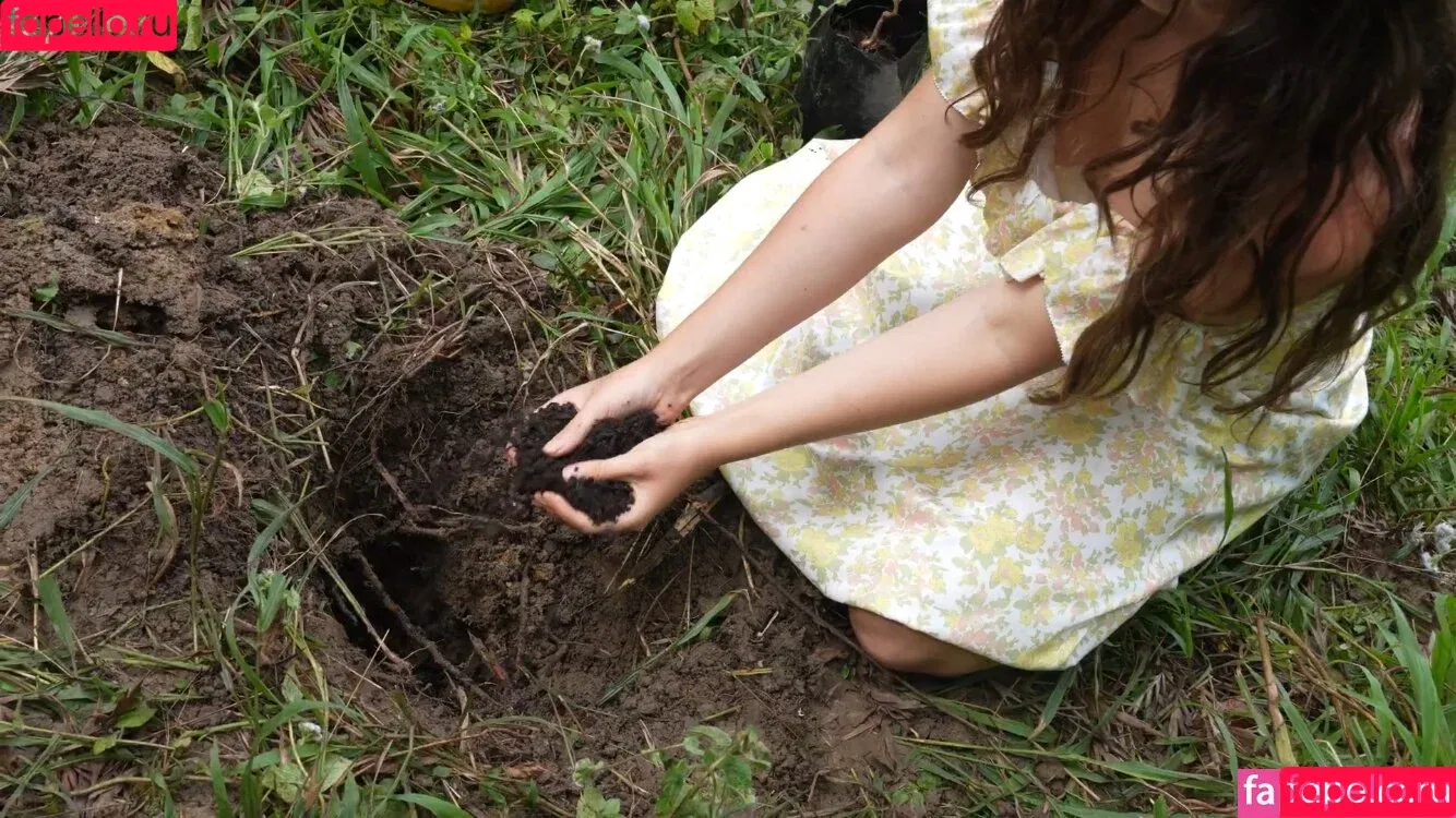 Mother The Mountain Farm / elevatedmoon / motherthemountain Onlyfans Photo Gallery 