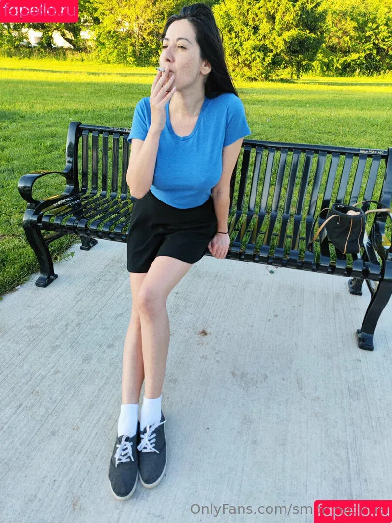 smoking_cutie / smokingcutie Onlyfans Photo Gallery 