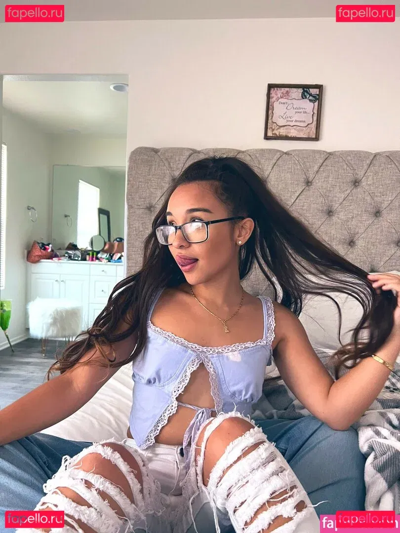 Alahna Ly Onlyfans Photo Gallery 