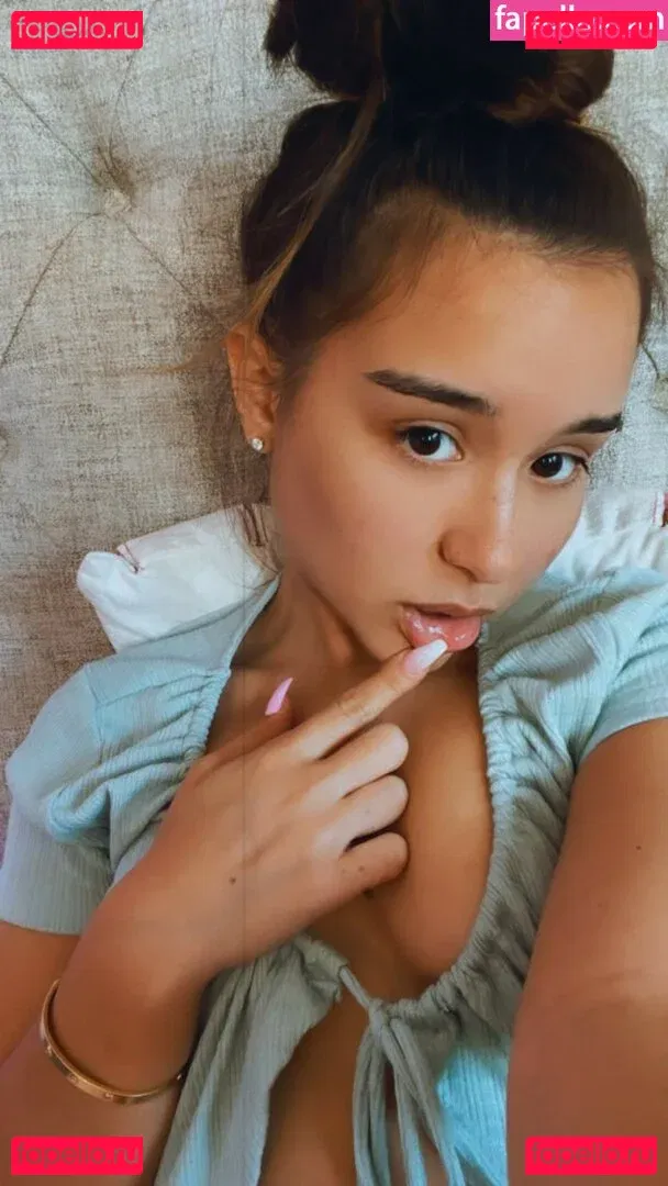 Alahna Ly Onlyfans Photo Gallery 