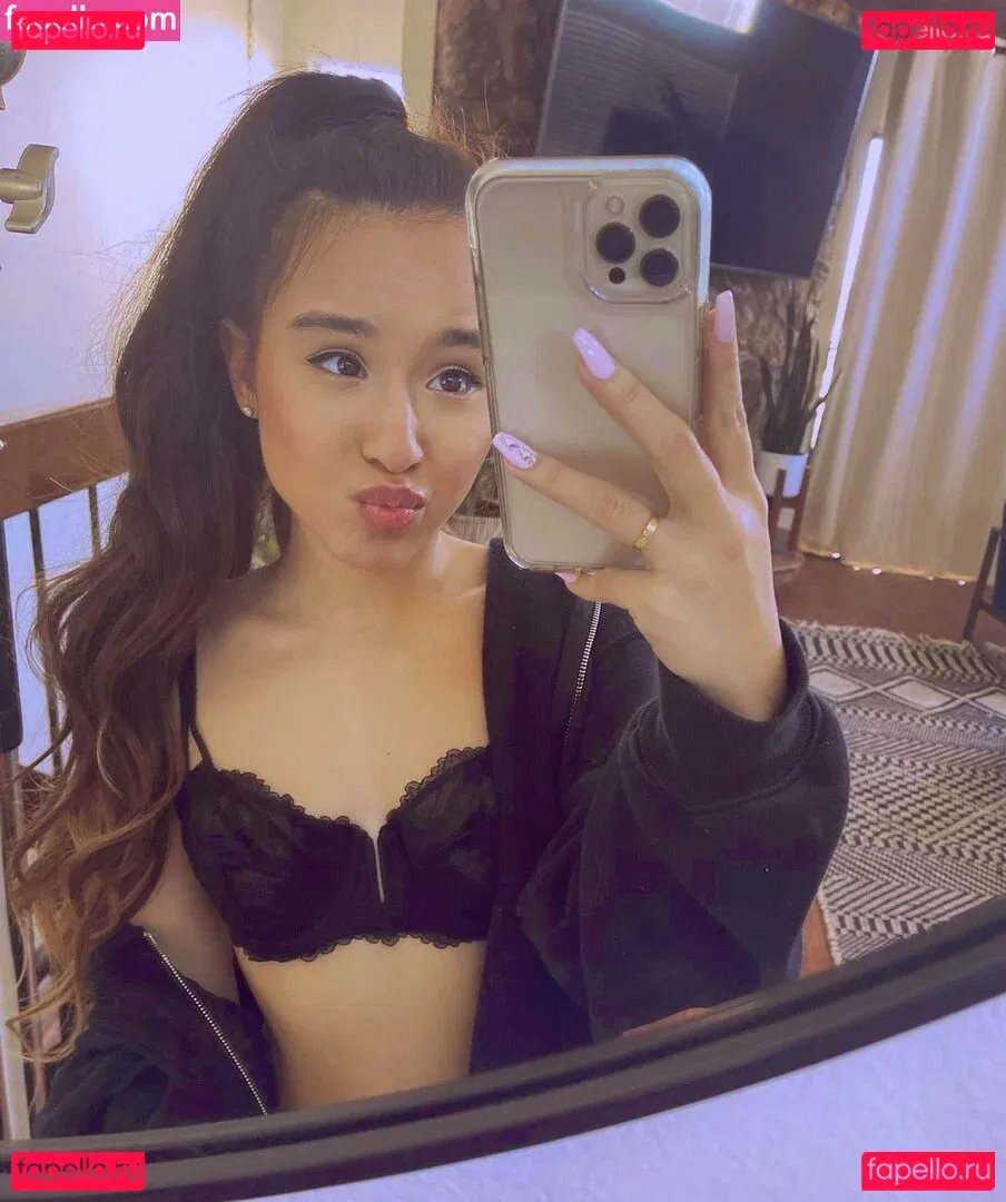 Alahna Ly Onlyfans Photo Gallery 